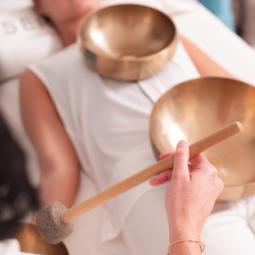 Massage au bol, reiki... avec Joëlle